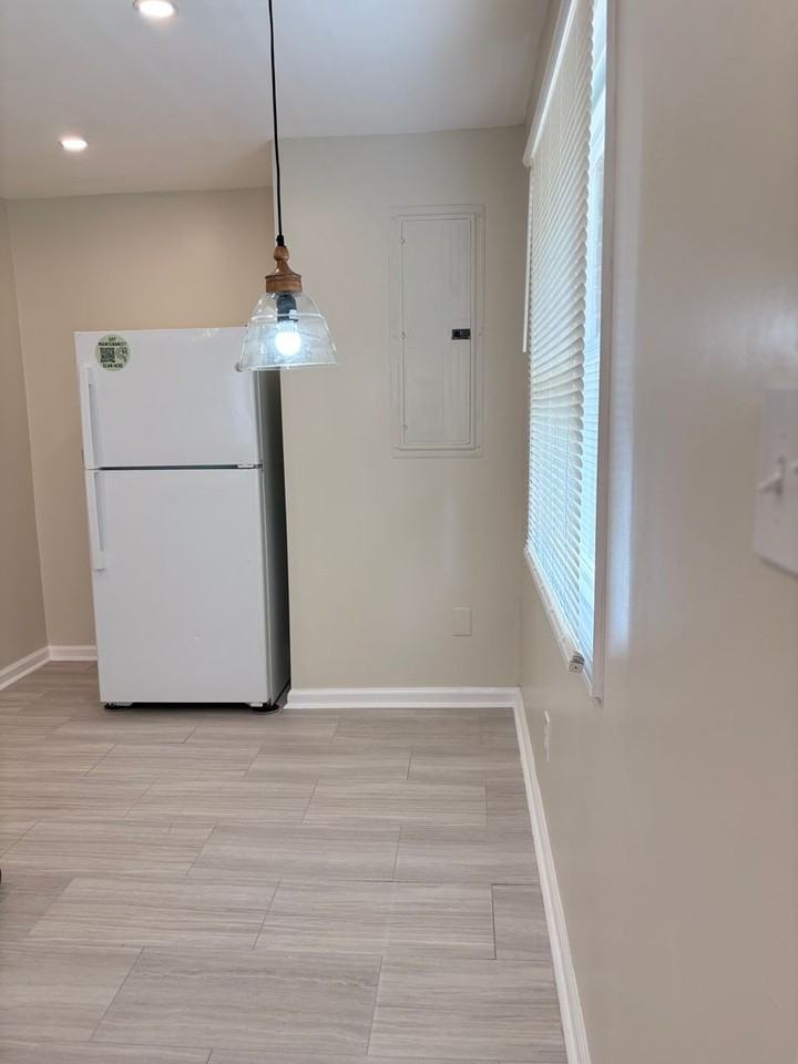 421 Forest Hill Ave - Photo 3 of 10