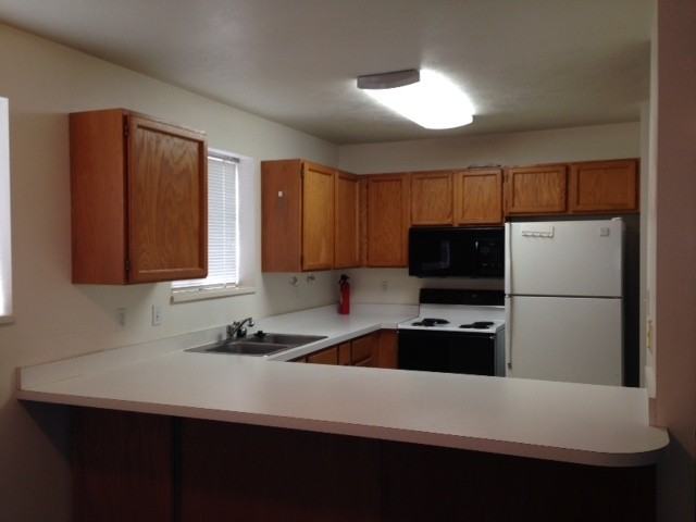 Holdaway - Photo 2 of 17