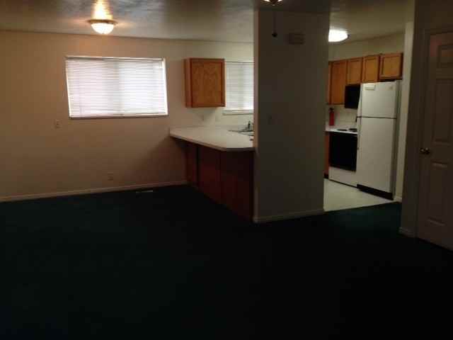 Holdaway - Photo 3 of 17