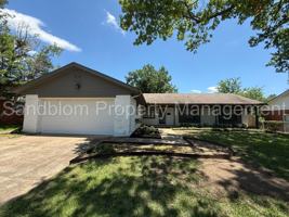 featured image of 5871 S Quebec Ave