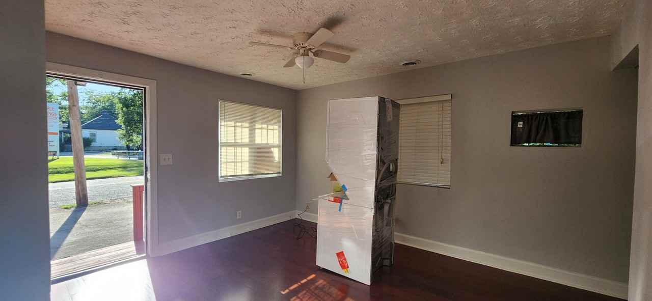 2956 8th St - Photo 3 of 15