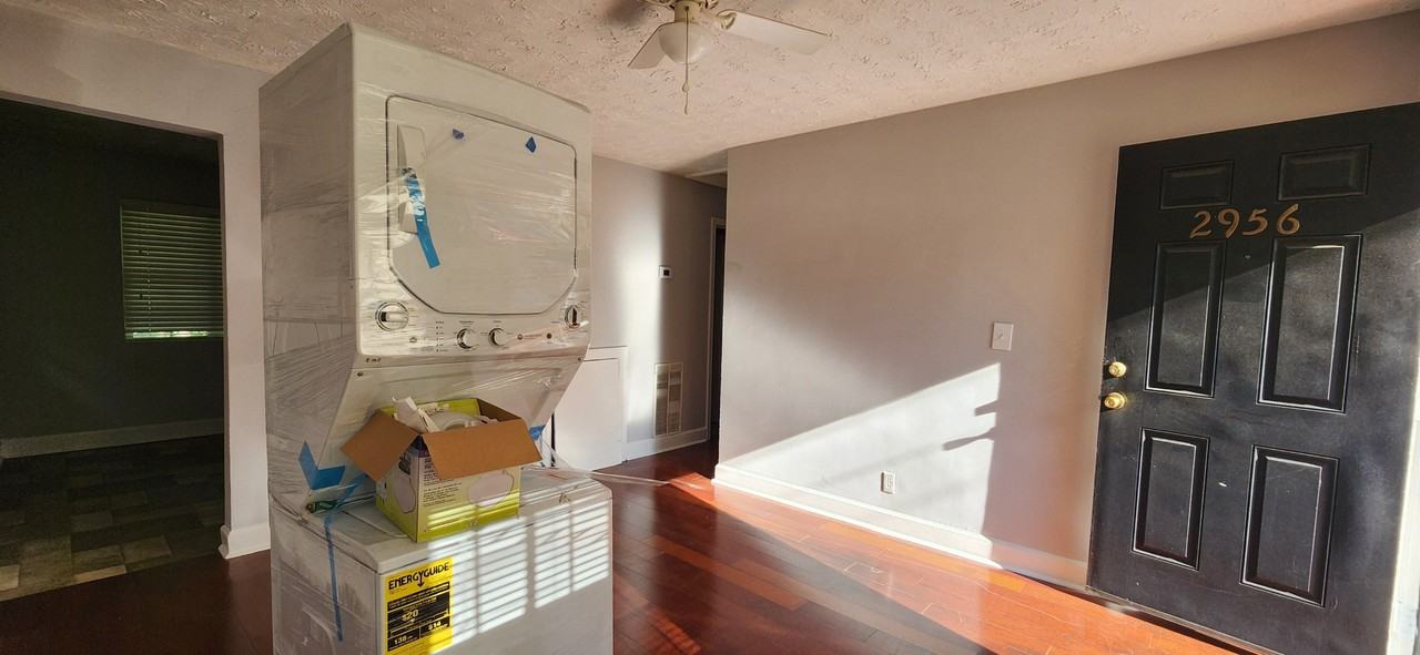 2956 8th St - Photo 4 of 15
