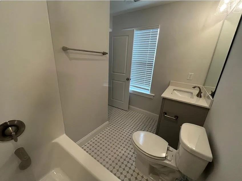 330 Old Grove Ln - Photo 6 of 11