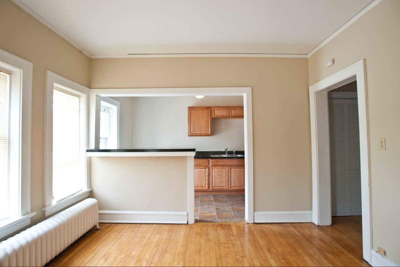 $1085– 1 BR, 1 BA Apartment, Heat Included, Free Laundry - Photo 2 of 11