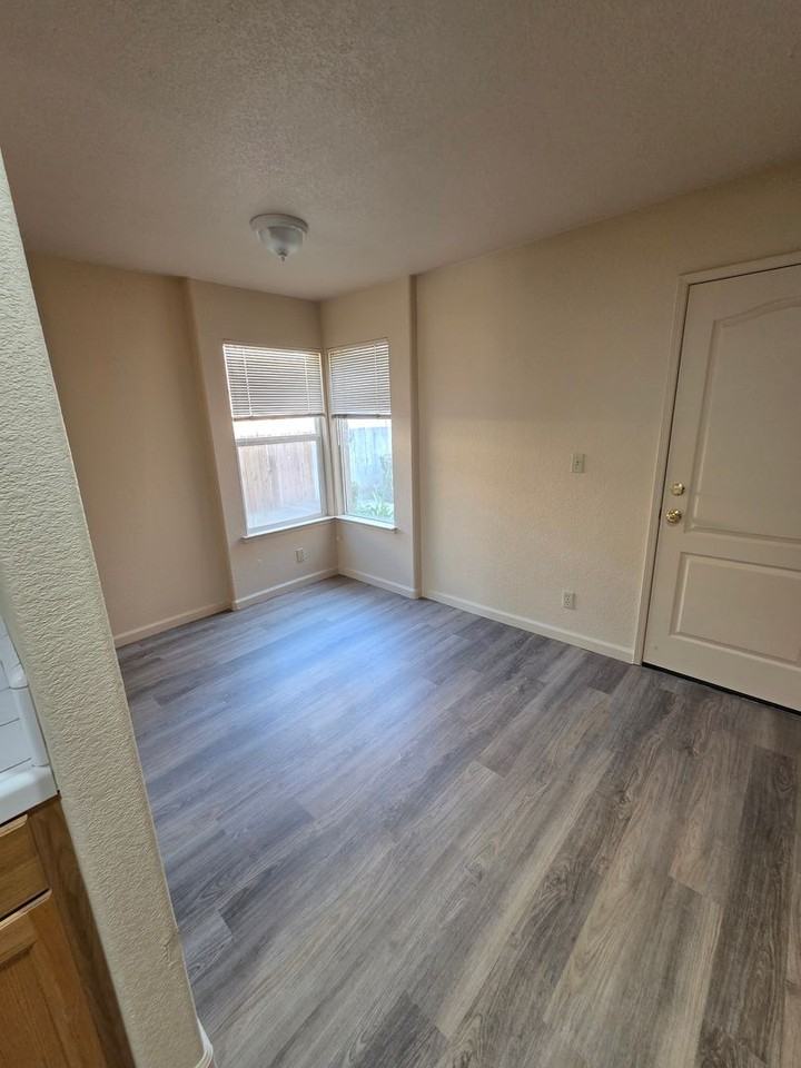 3600 Nadia Ct - Photo 2 of 18