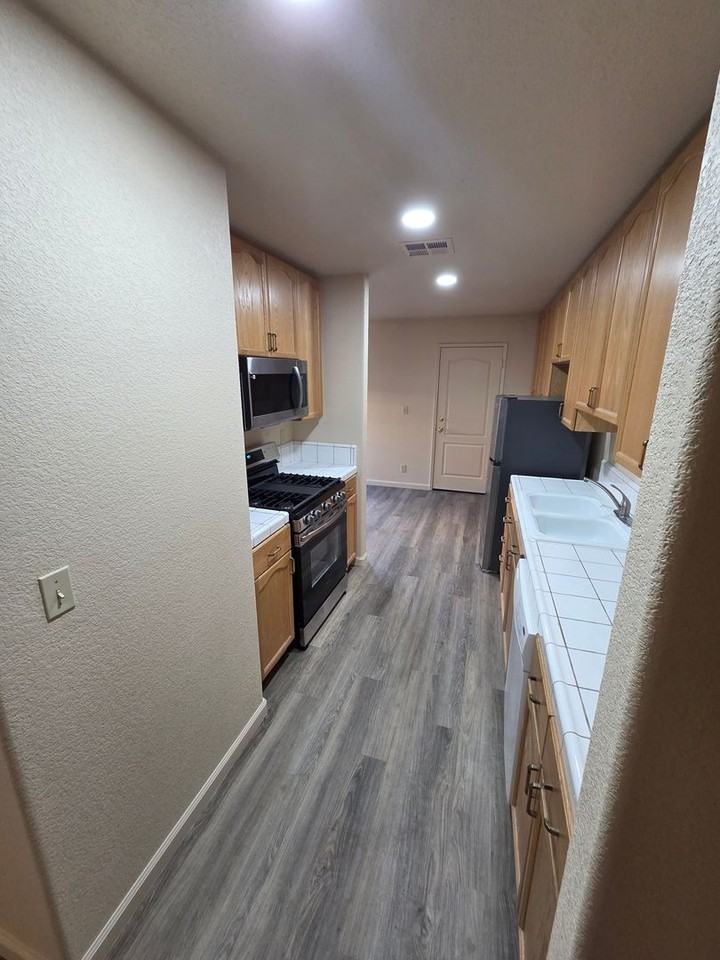 3600 Nadia Ct - Photo 6 of 18