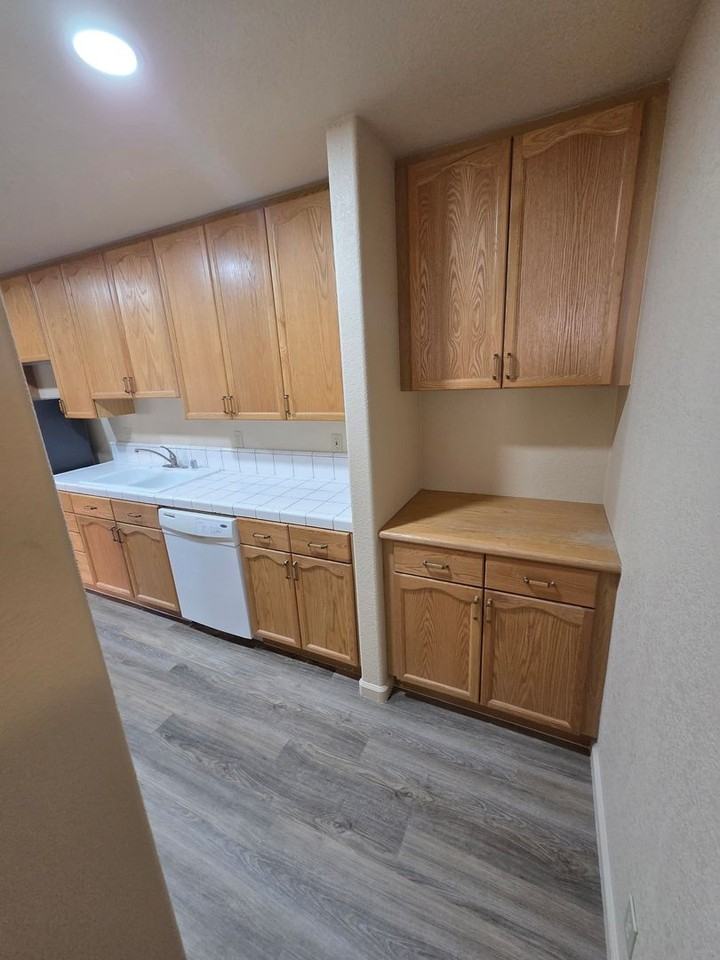 3600 Nadia Ct - Photo 7 of 18