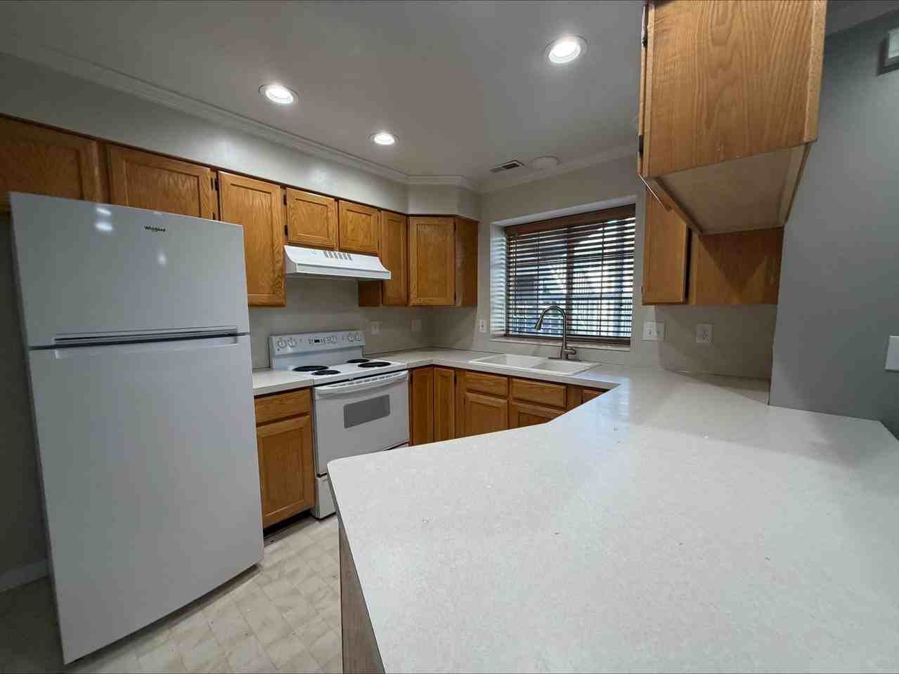 390 W 4900 S #16 - Photo 4 of 22