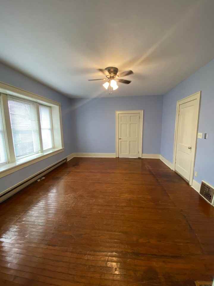 1701 Dial Ct - Photo 5 of 24