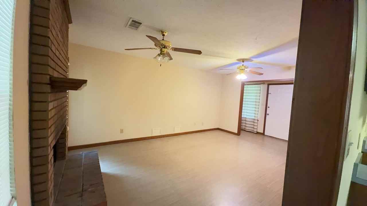 103 Valley Creek Dr - Photo 2 of 6