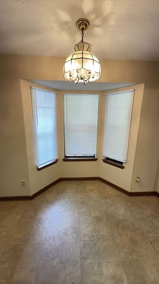 103 Valley Creek Dr - Photo 4 of 6
