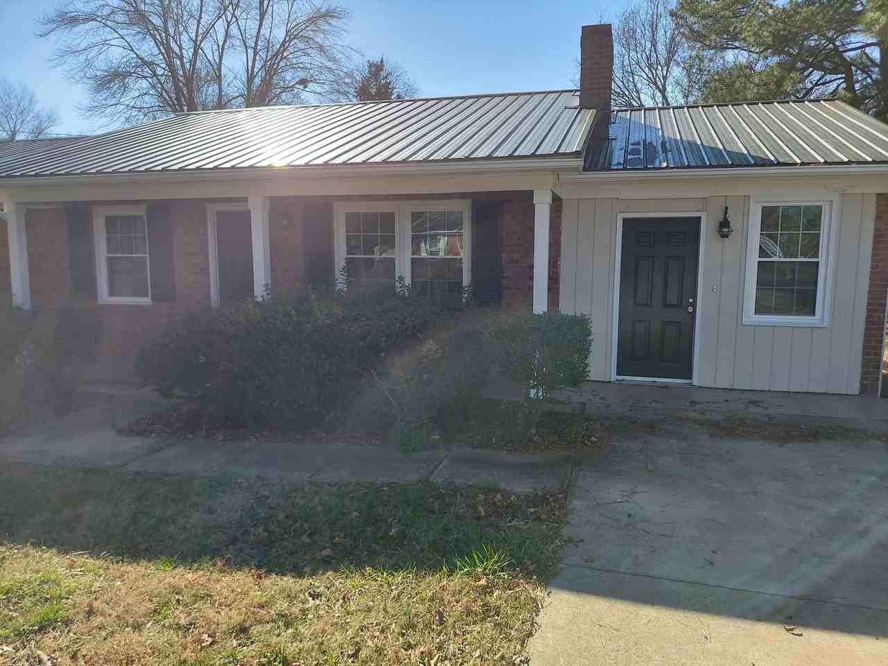 201 Shumaker Dr - Photo 2 of 15