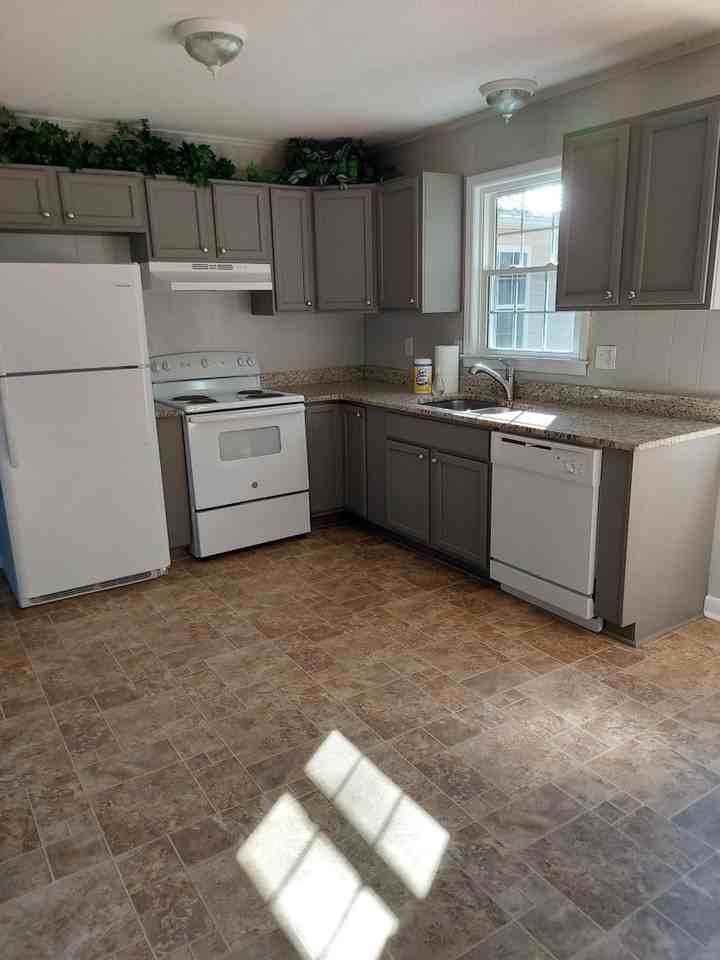 201 Shumaker Dr - Photo 5 of 15