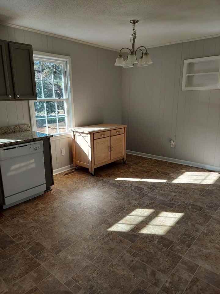 201 Shumaker Dr - Photo 6 of 15