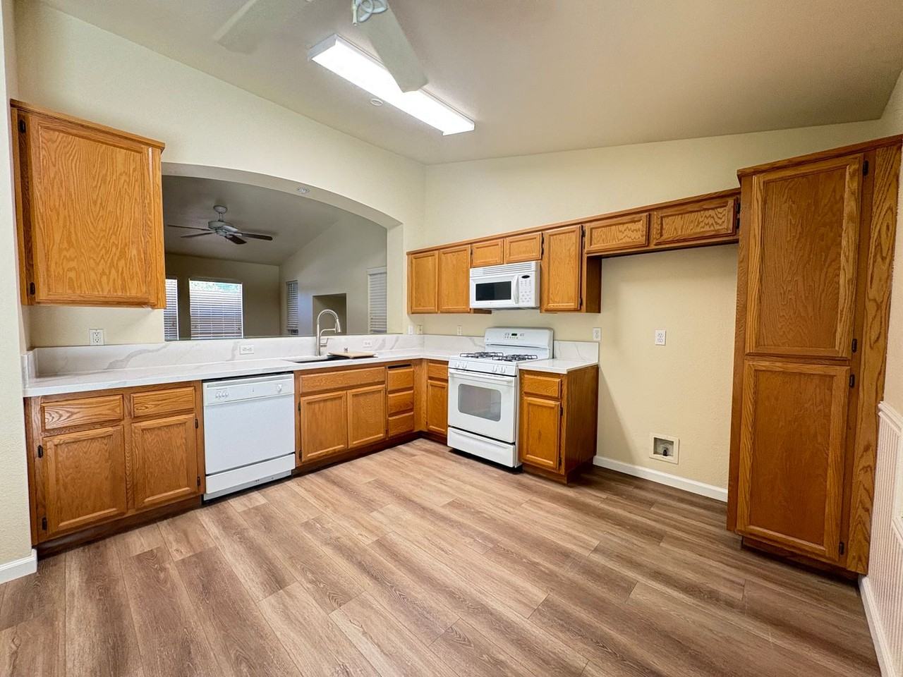 1244 Ivywood Dr - Photo 6 of 26