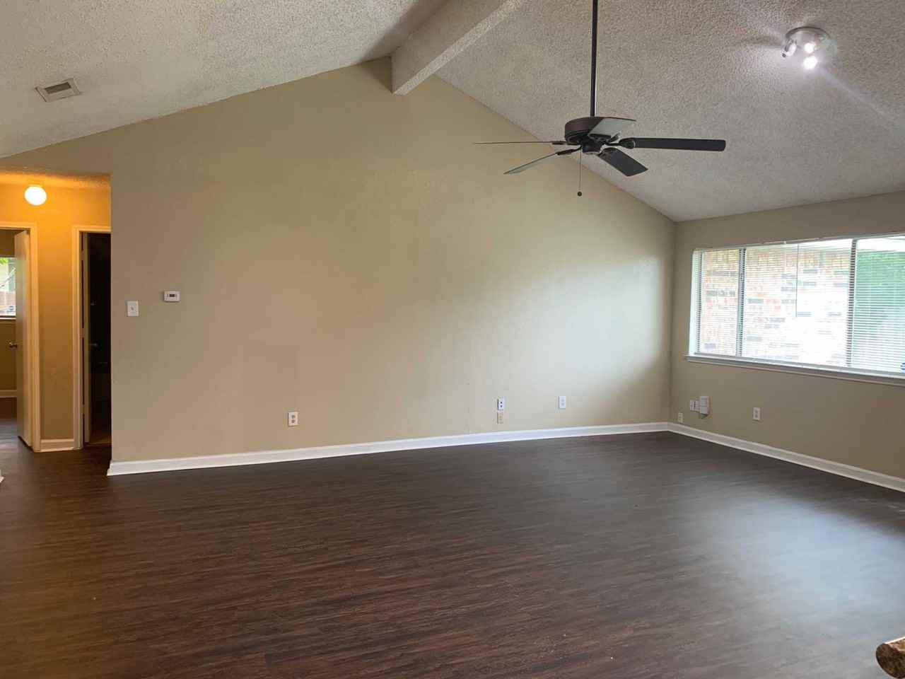 2621 Carrington Ln - Photo 3 of 9