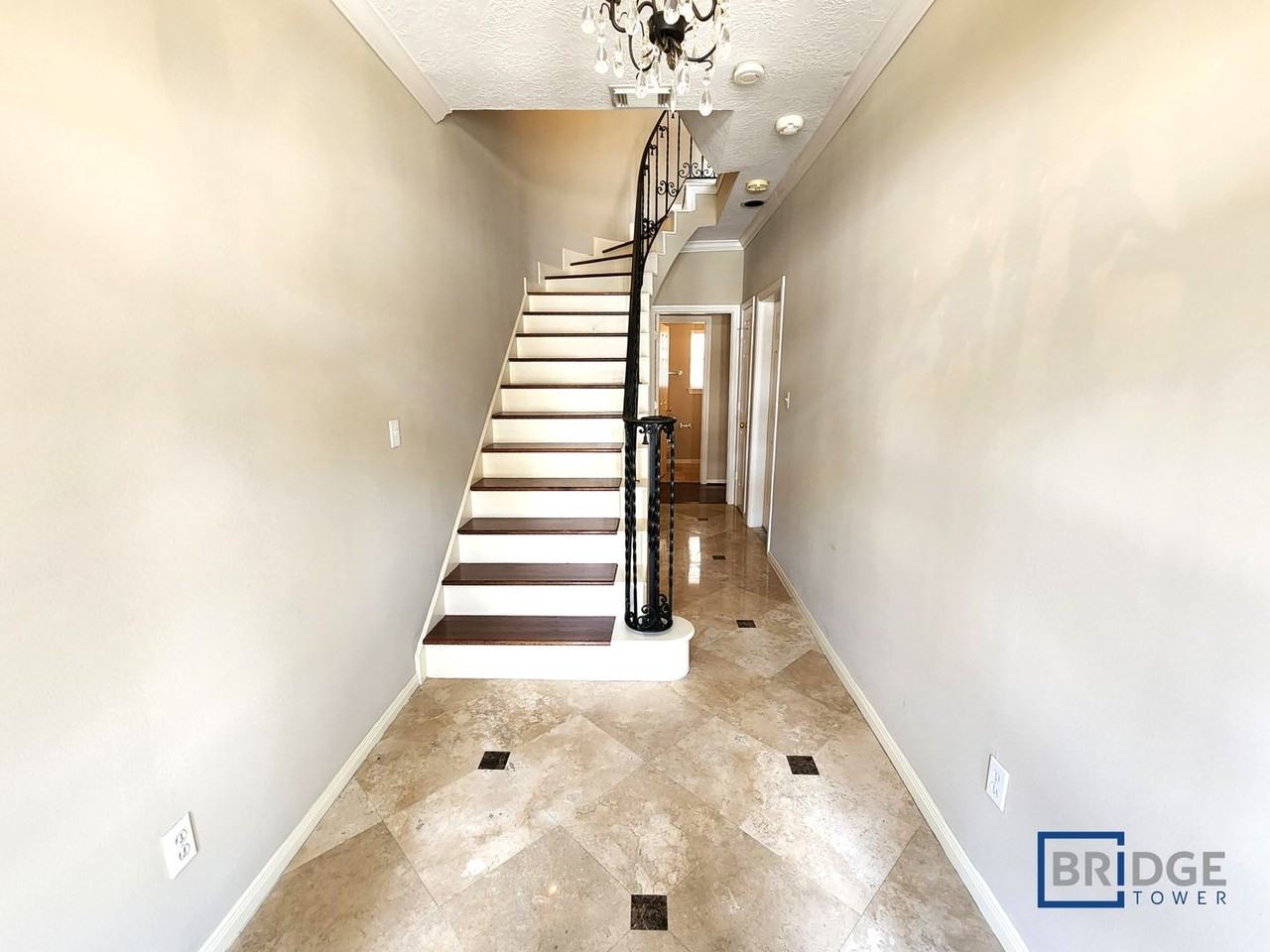319 Birdsall St - Photo 2 of 22