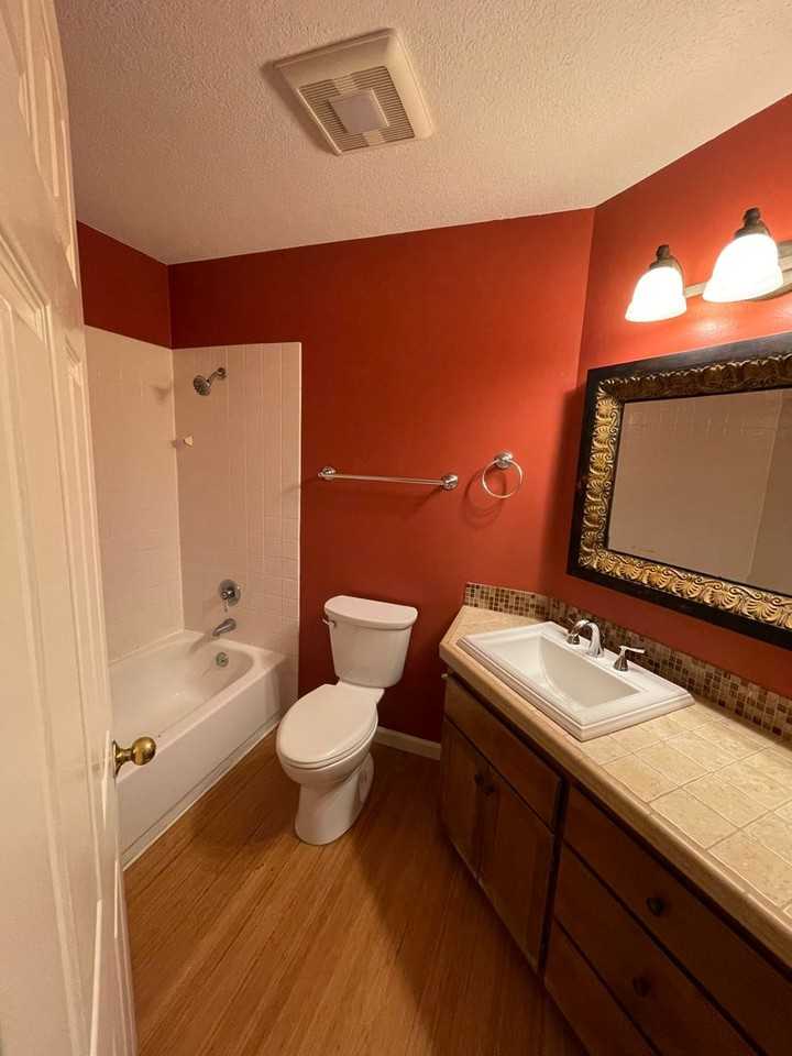 2456 Blackburn St - Photo 7 of 18