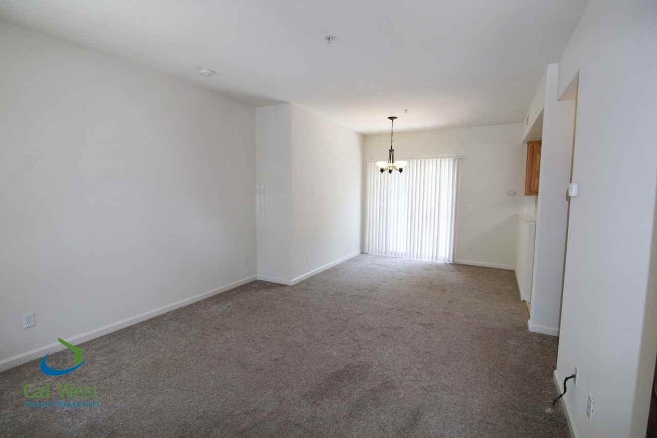 3158 Regency Ave - Photo 3 of 21