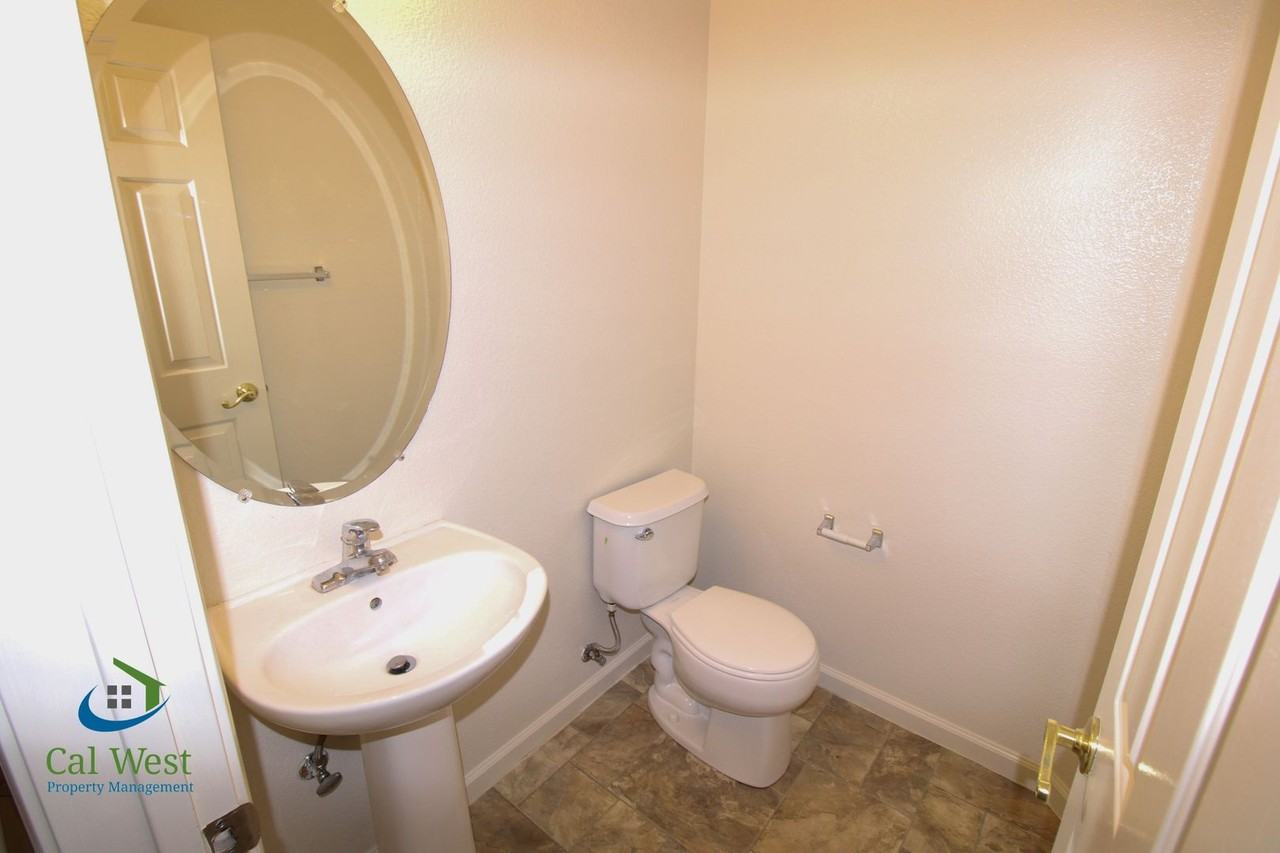 3158 Regency Ave - Photo 7 of 21