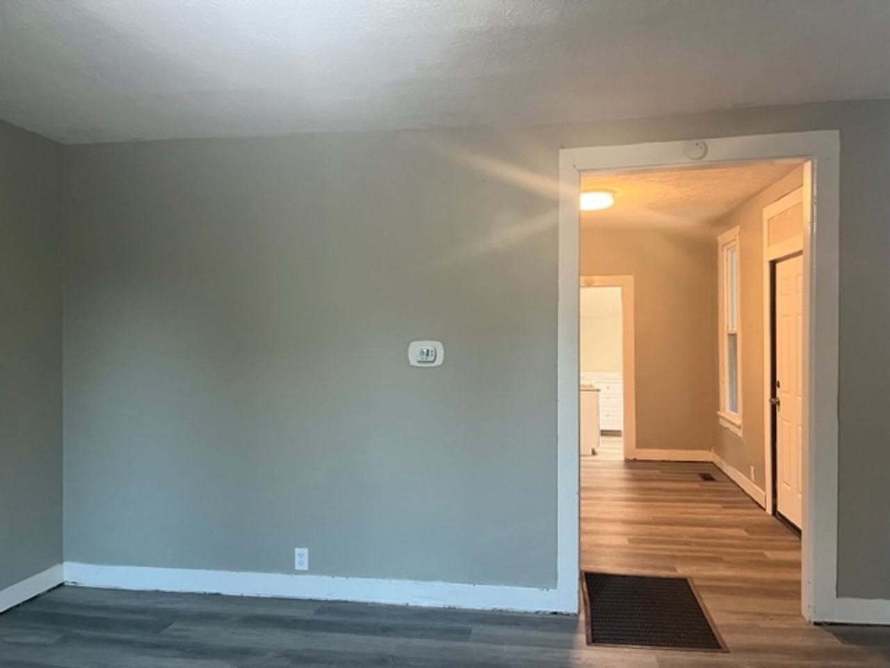 1112 S 5th St - Photo 3 of 18