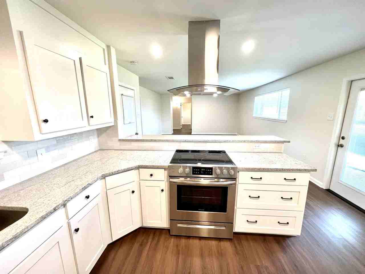 3041 Singletary Dr - Photo 3 of 20