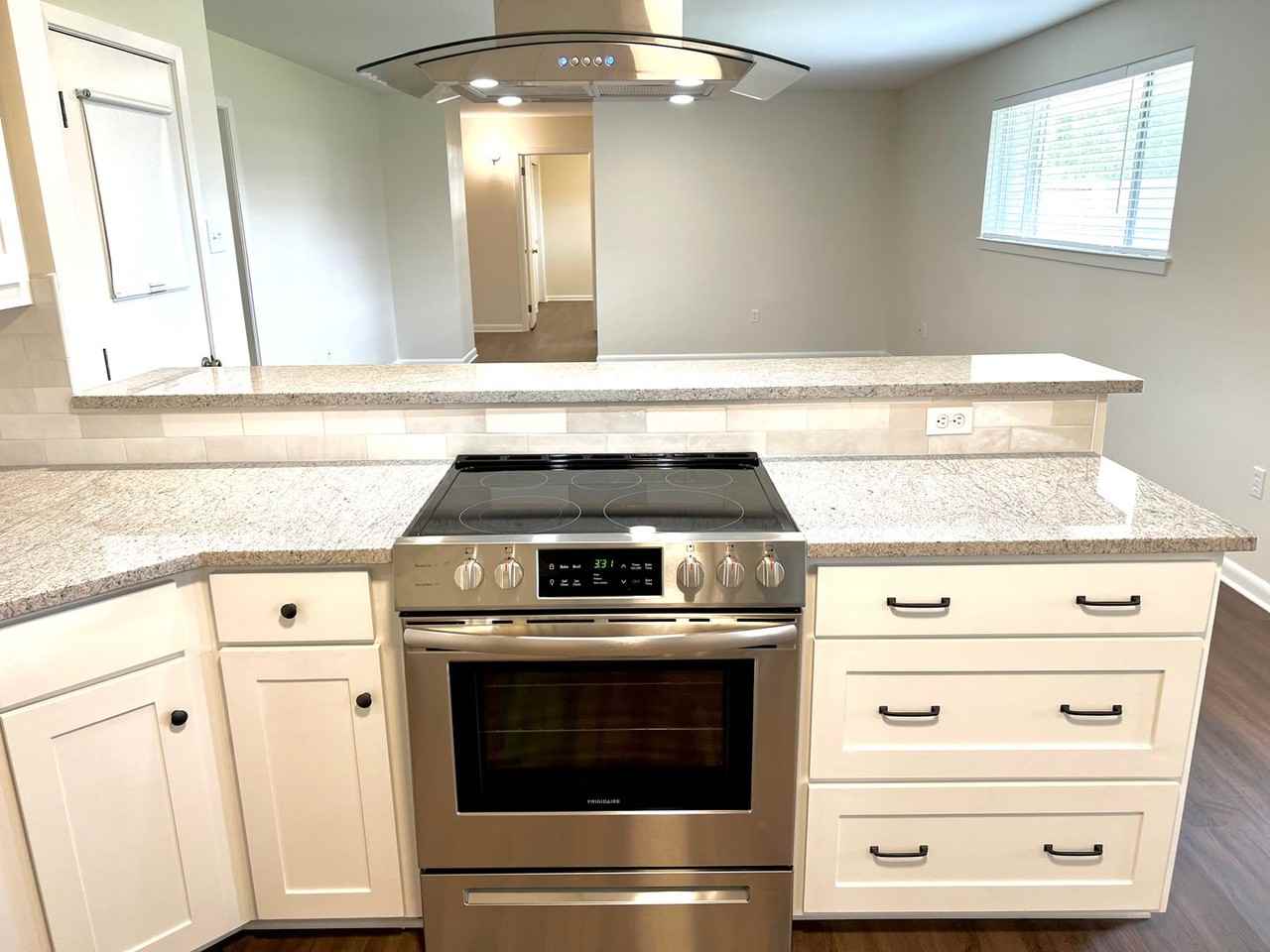 3041 Singletary Dr - Photo 4 of 20