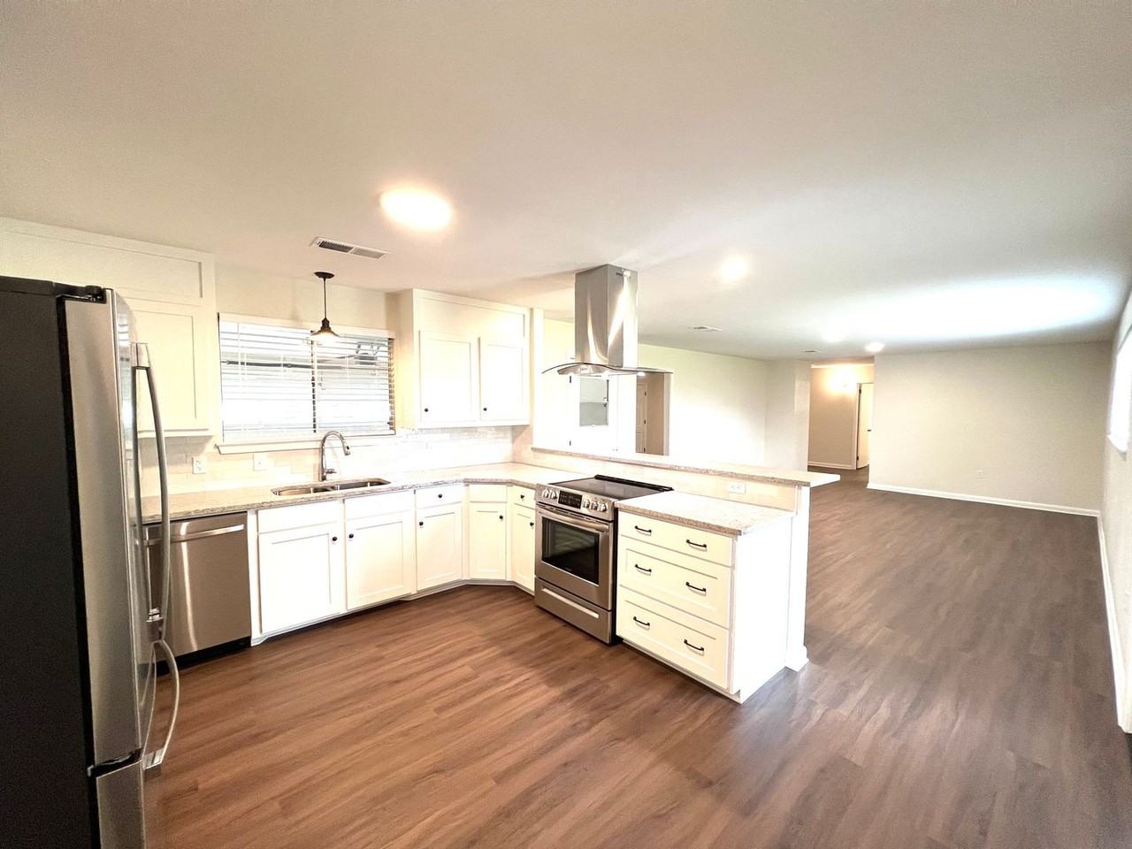 3041 Singletary Dr - Photo 7 of 20