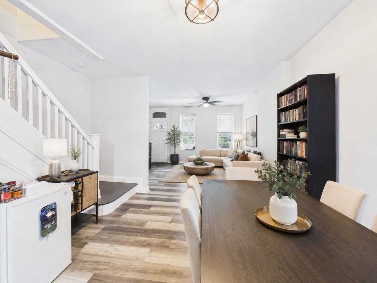 376 Jacob St - Photo 5 of 21