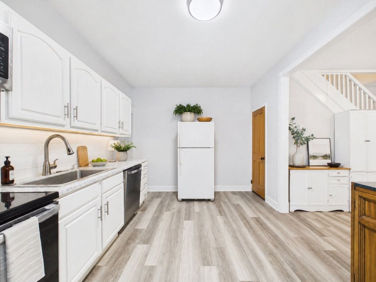 376 Jacob St - Photo 6 of 21
