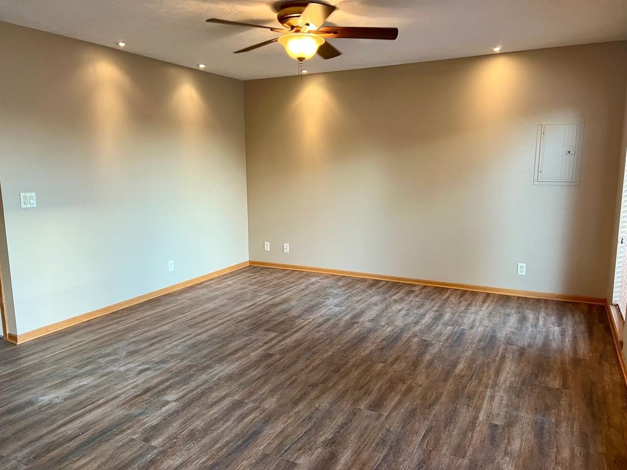 2030 Connor Pl - Photo 5 of 14