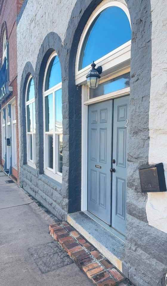 27 W Oak St - Photo 3 of 12