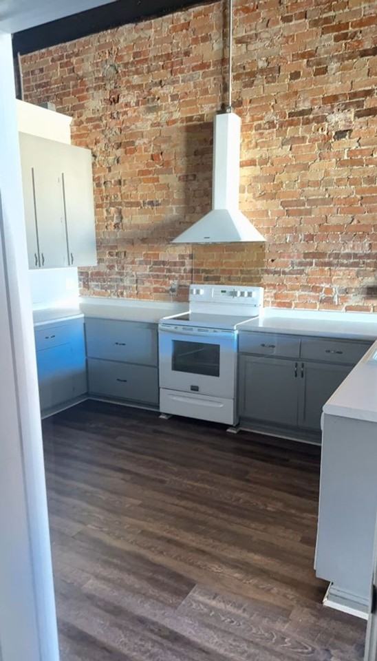 27 W Oak St - Photo 6 of 12