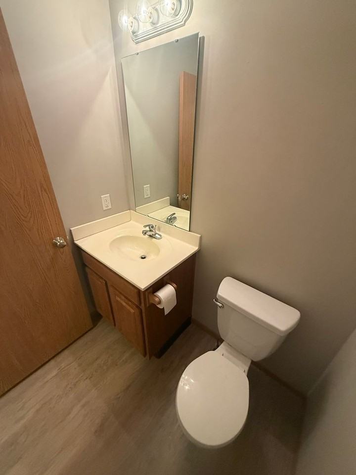 619 W Pine St - Photo 3 of 12