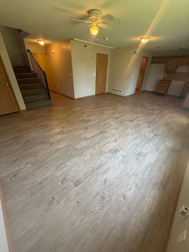 619 W Pine St - Photo 4 of 12