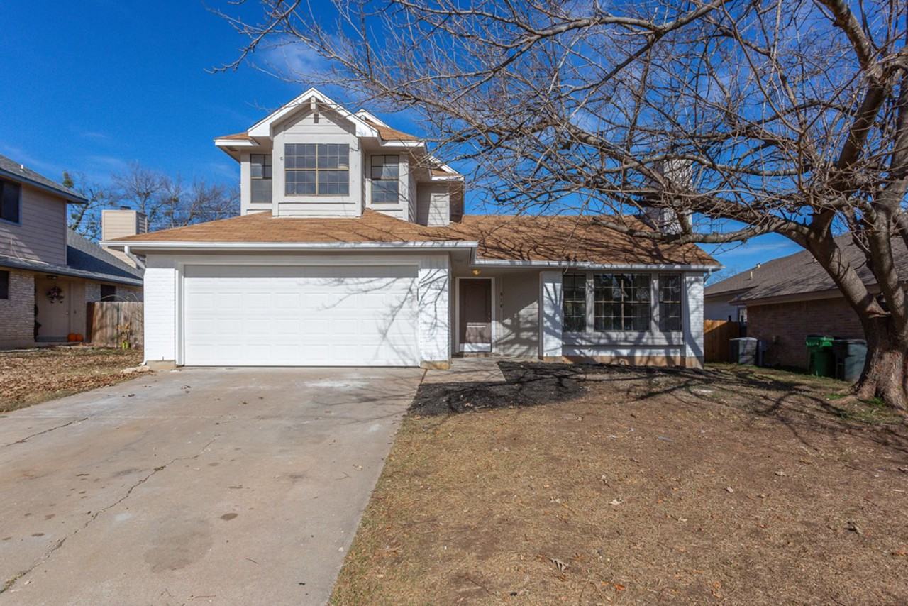 816 Clearwater Trl - Photo 3 of 22