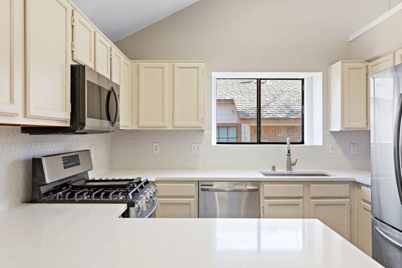 816 Clearwater Trl - Photo 6 of 22