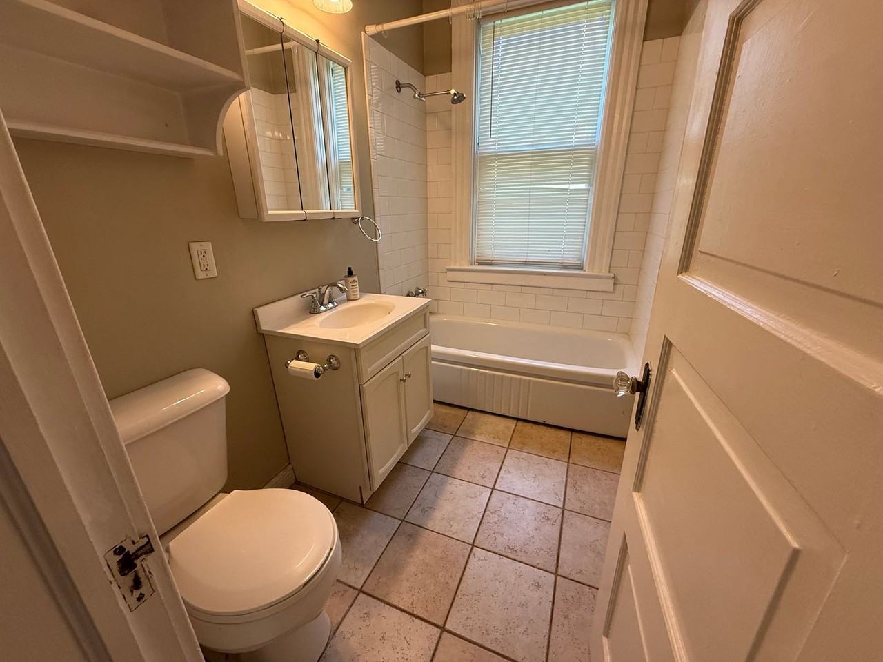 606 Dayton Ave - Photo 4 of 8