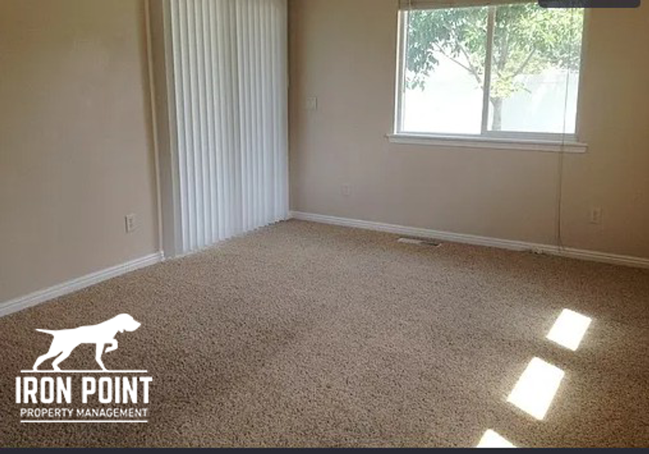 1658 W Bayeux Dr - Photo 6 of 11