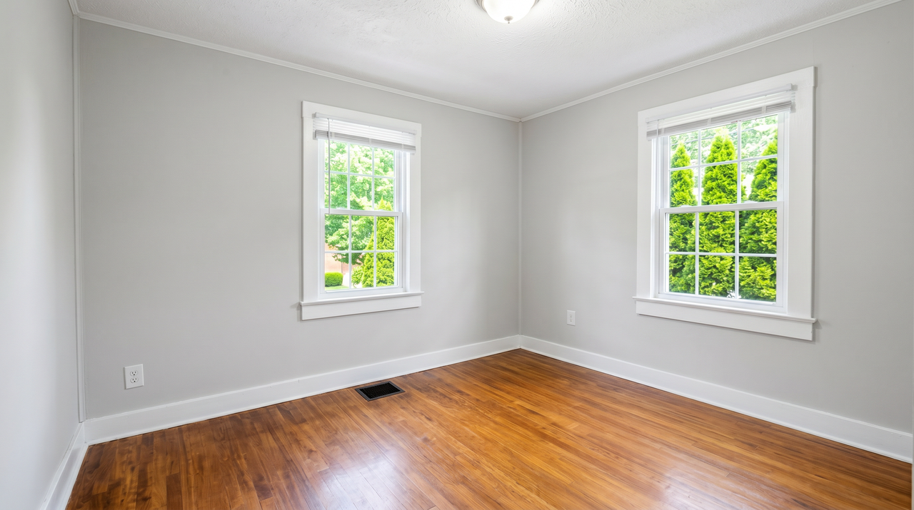 1646 Berkley St Sw - Photo 4 of 12