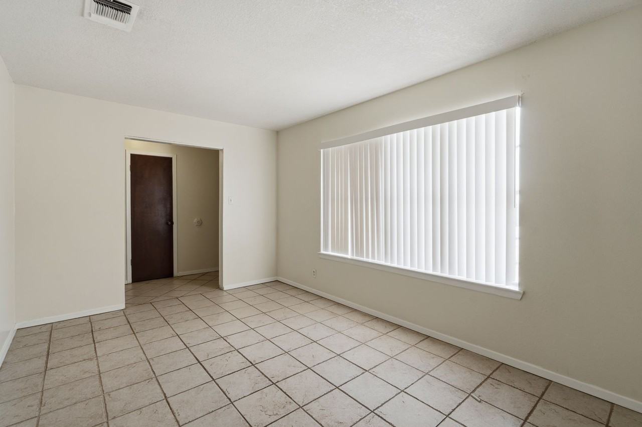 96 Flint Rock Trl - Photo 3 of 21