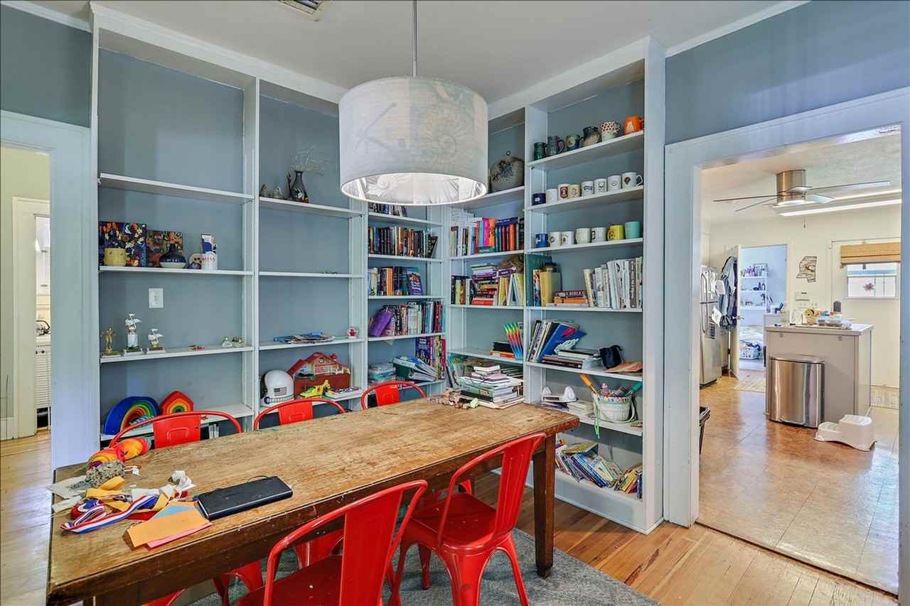 1203 Greymont Ave - Photo 7 of 12