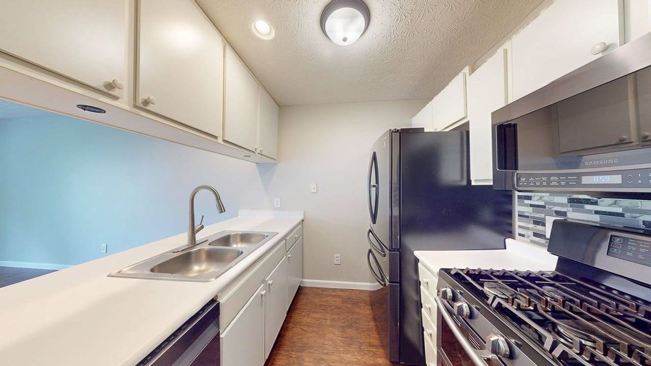 6752 Lagrange Dr - Photo 5 of 23