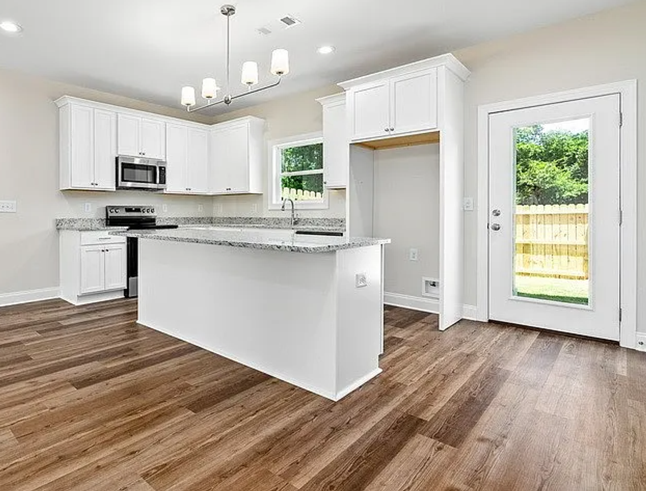 3260 Academy Dr - Photo 5 of 20