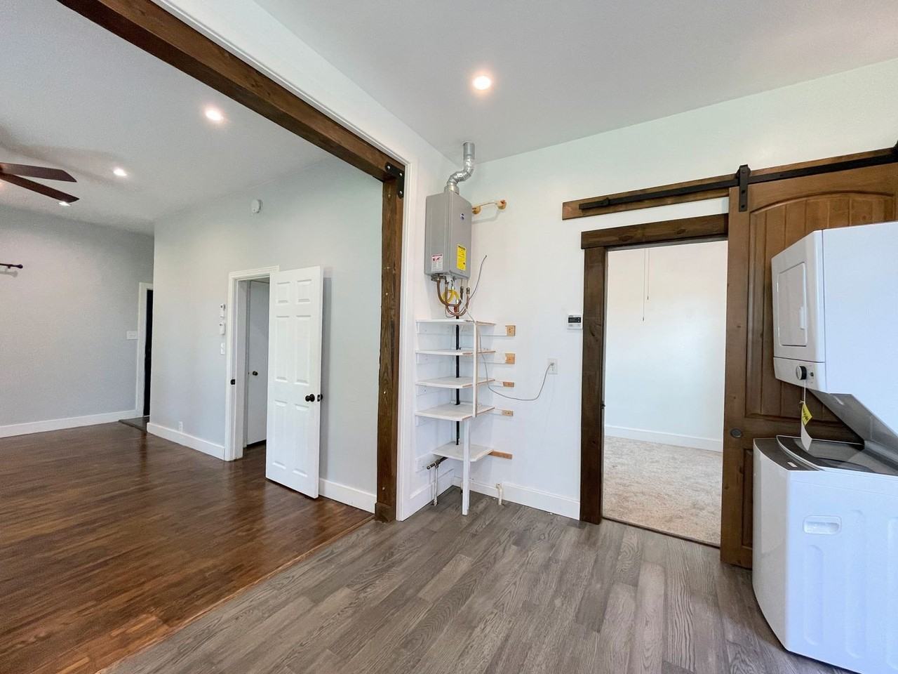 920 W 2nd Ave - Photo 7 of 11