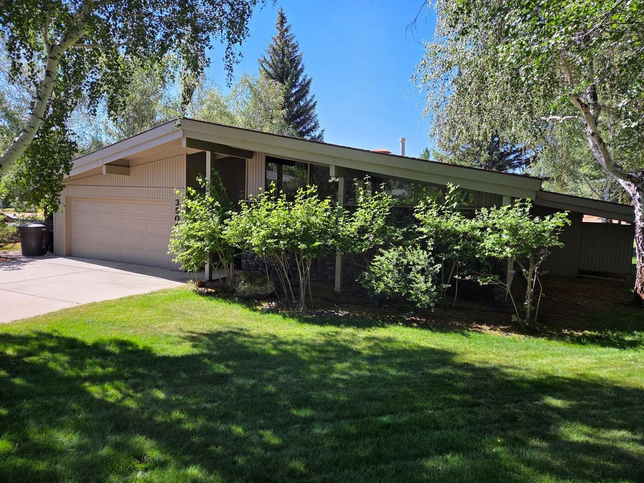 3500 N Country Club Dr - Photo 2 of 15