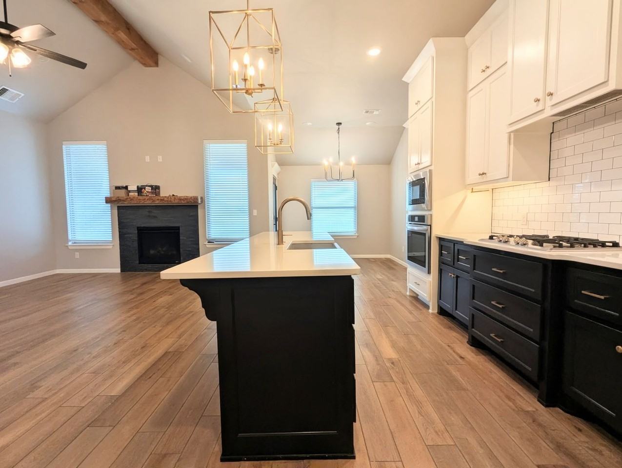 1117 Se 29th St - Photo 7 of 25