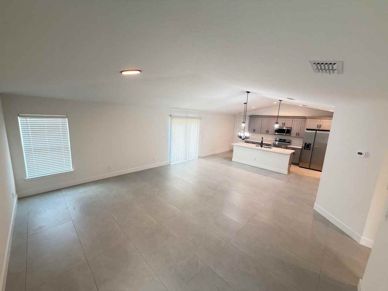 2614 Palomar Ave Se - Photo 6 of 50