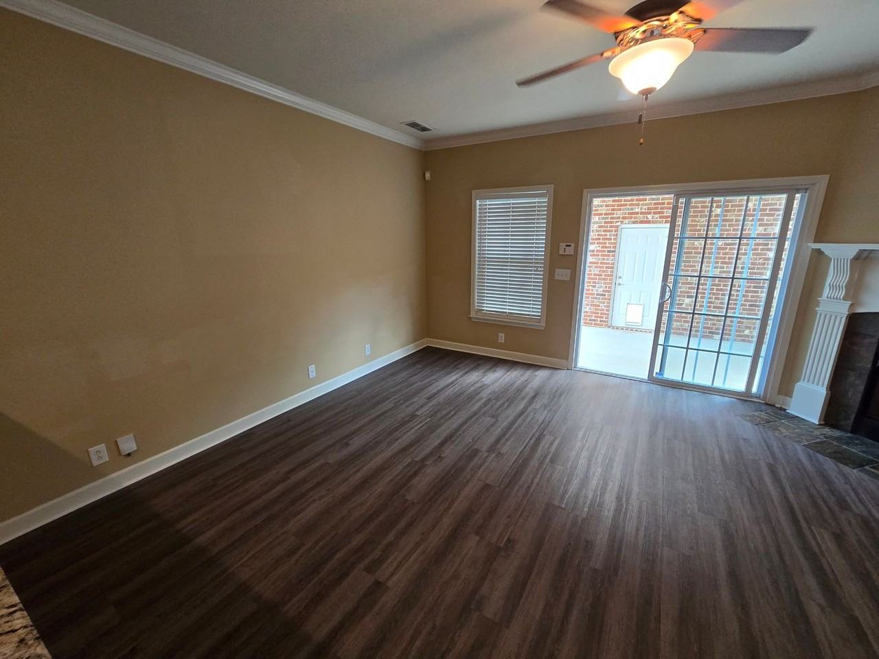 2121 Cason Ln - Photo 7 of 19