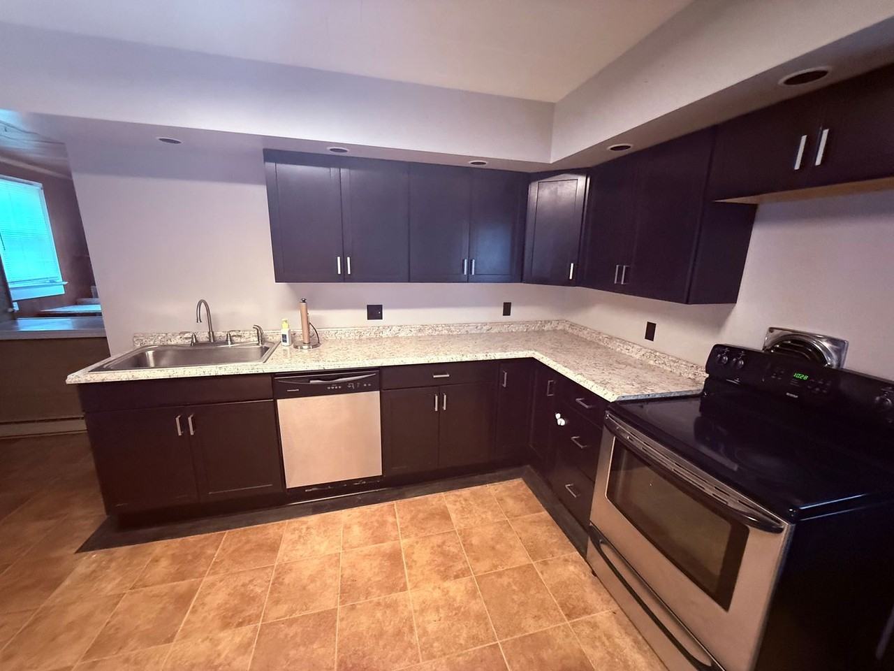1750 Brick Ave - Photo 3 of 18